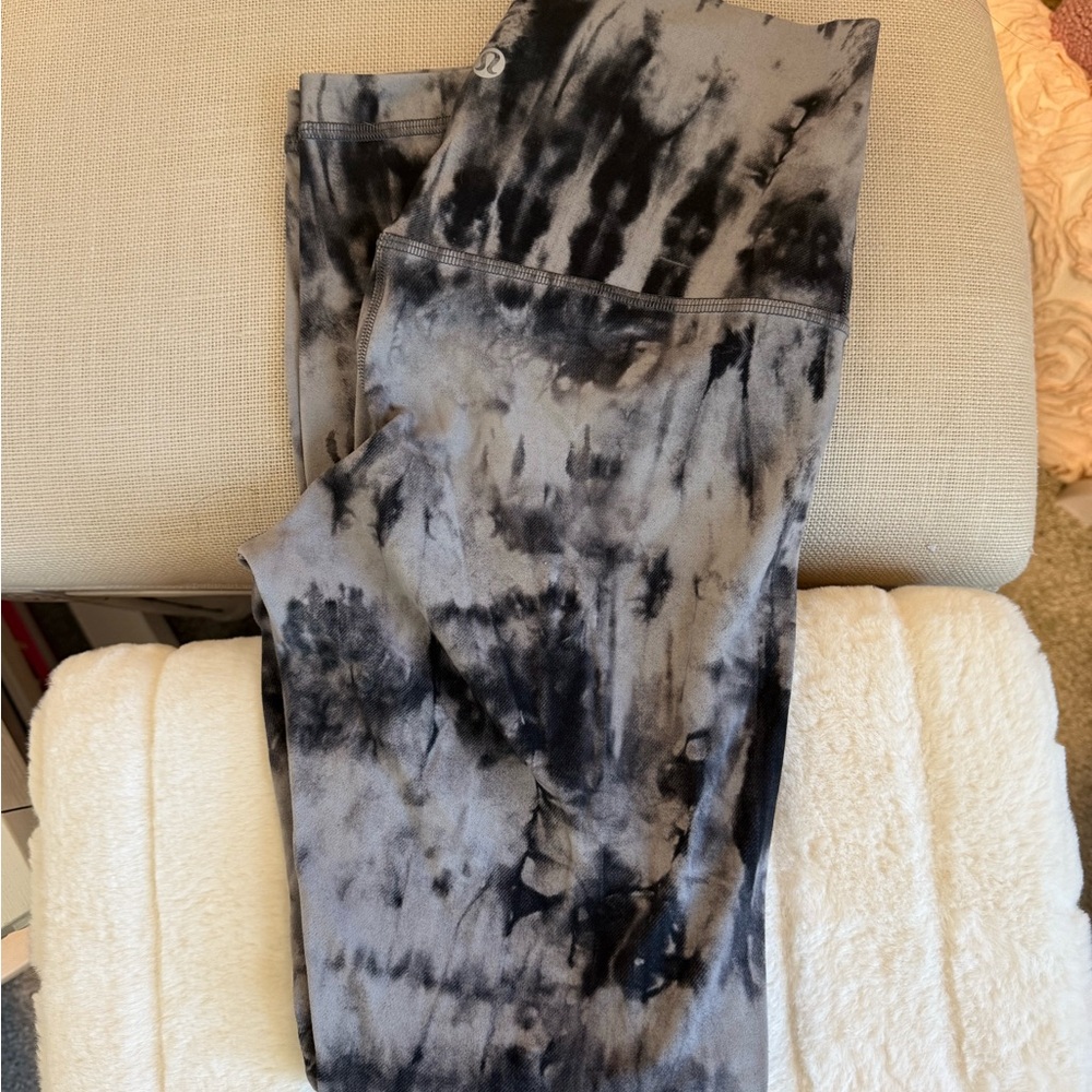 lululemon athletica Black and Gray Tie-Dye Leggings